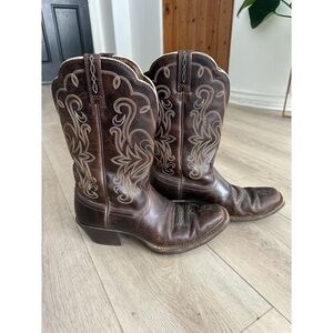 Ariat Dark Brown Western Boots with Embroidered Design